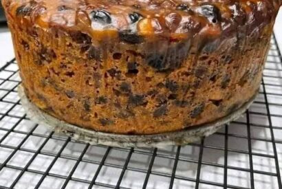 Thumbnail for Christmas cake